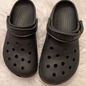 Crocs Black Clogs (7 Mens/ 9 Women's)